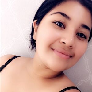 Meet your Posher, Roxana